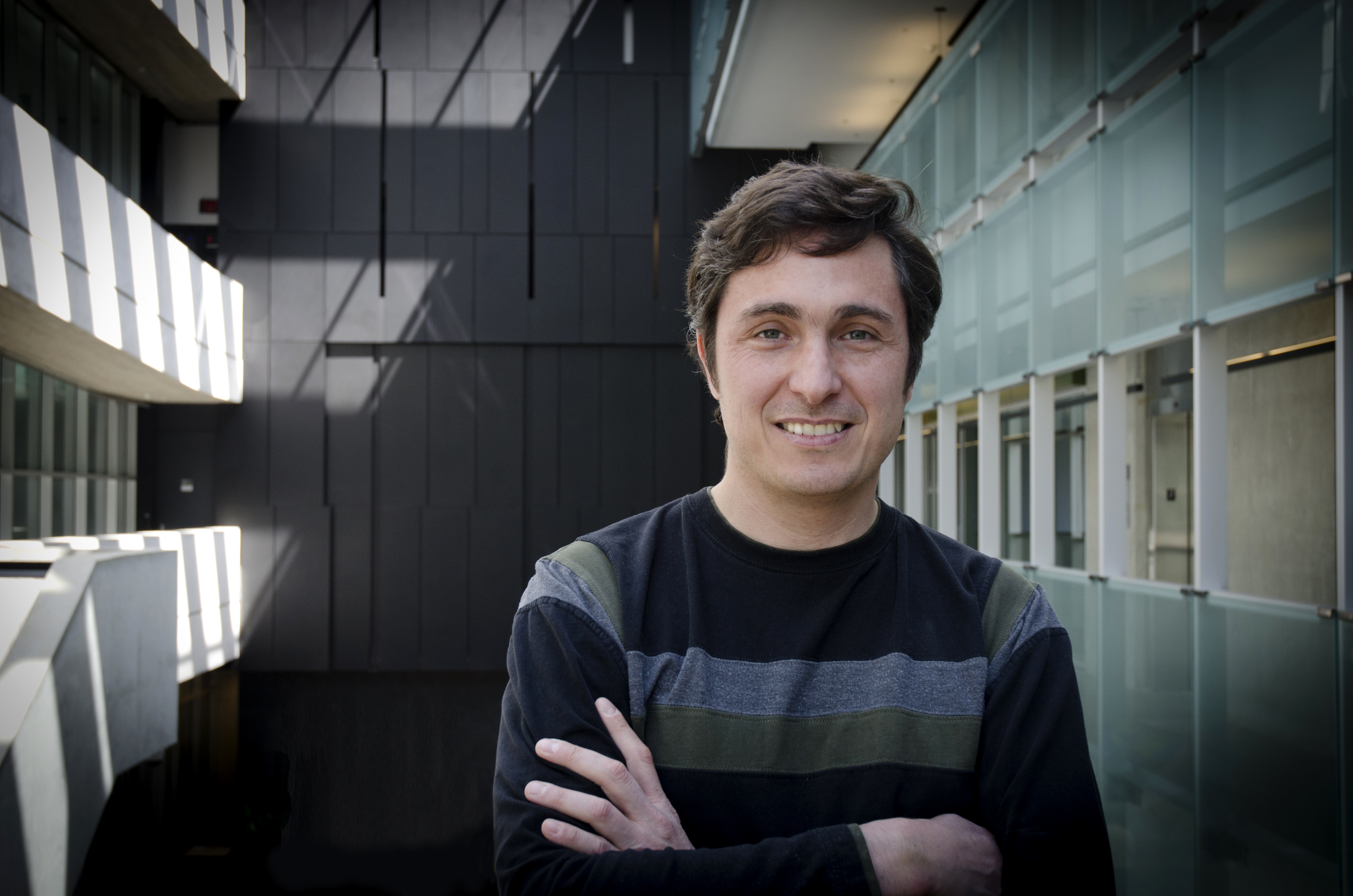 Portrait of Luis Lehner in PI's Atrium