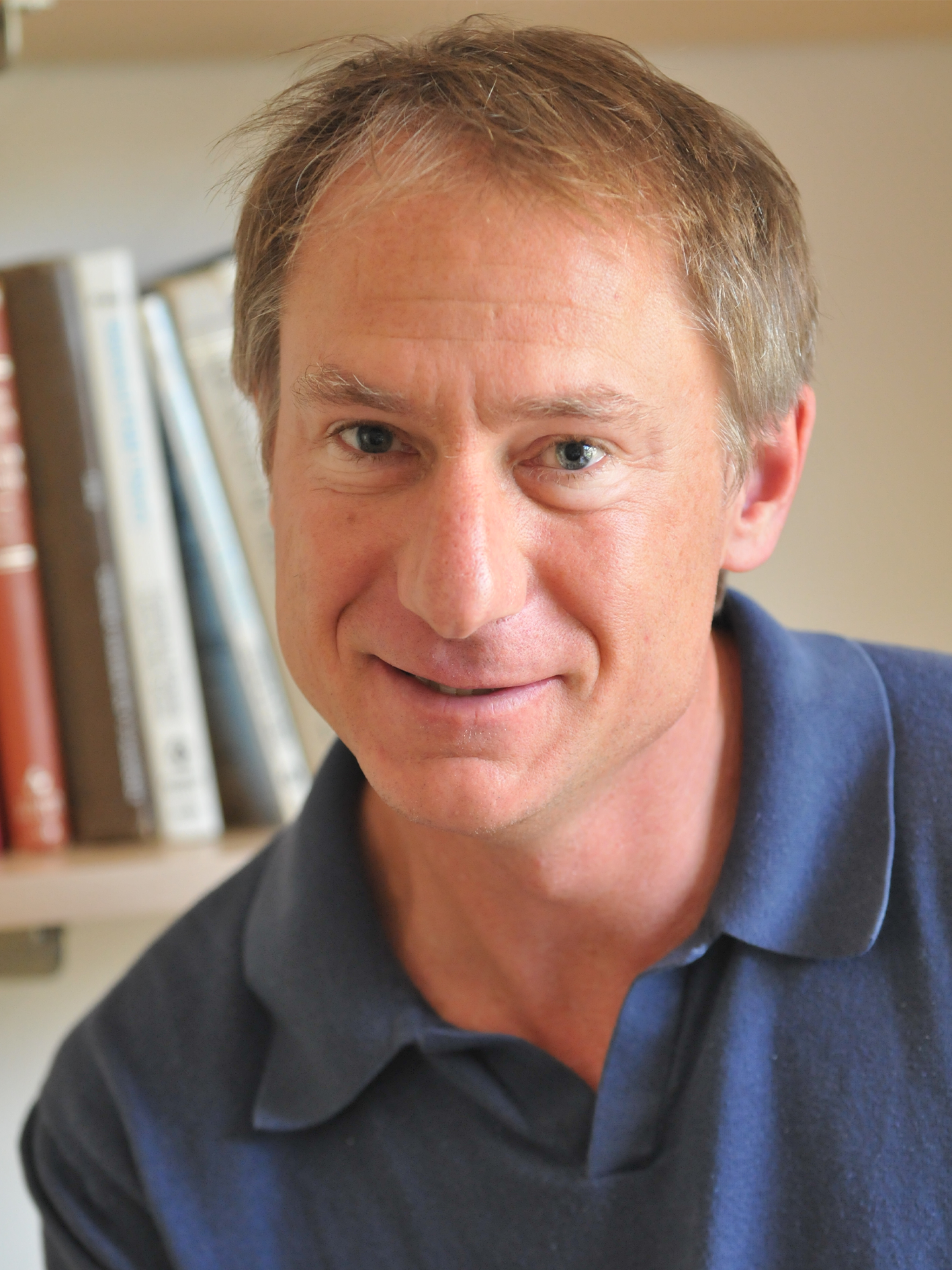 Portrait of Matthew Fisher, condensed matter physicist at UCSB, distinguished Visiting Research Chair at Perimeter