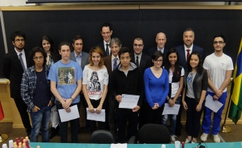 Group photo with representatives from UNESP-SAIFR, Perimeter Institute, and the Canadian Embassy in Brazil