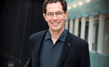 Portrait of Perimeter Institute's Director Neil Turok 